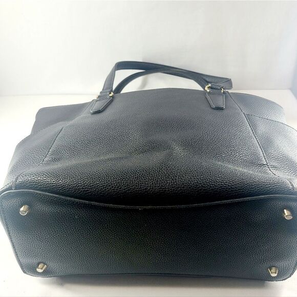 Leucate Leather Shoulder Bag - Picture 6 of 7